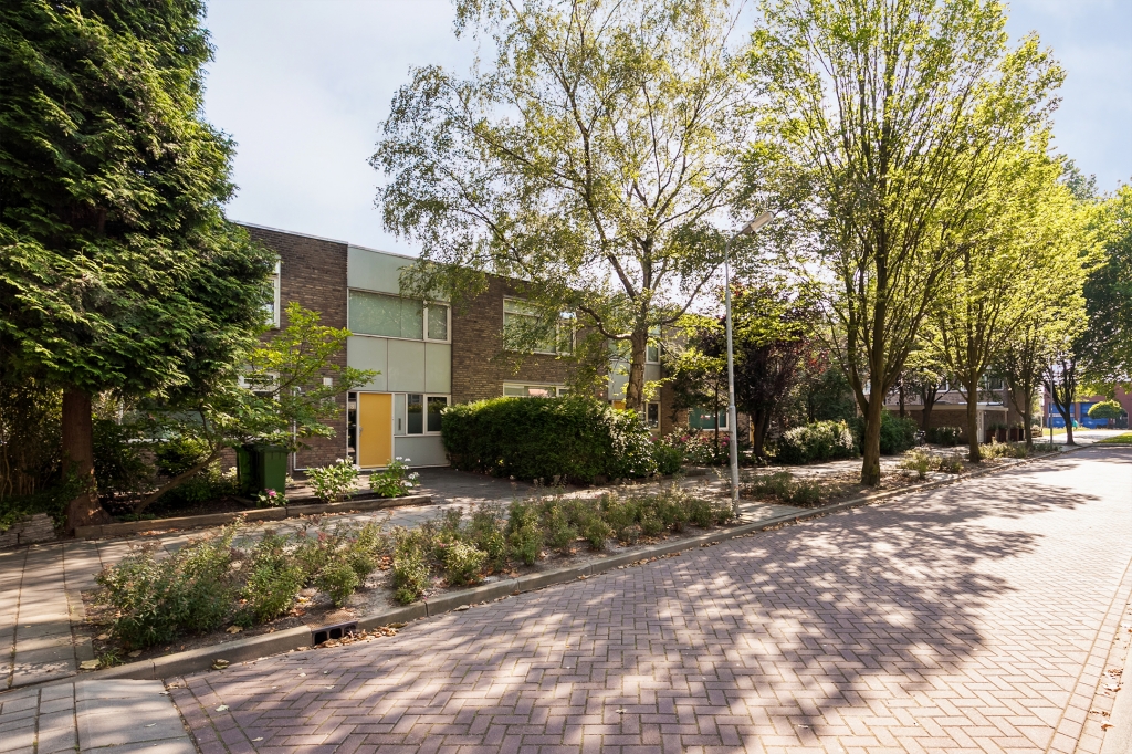 Image of Zaandam, 4 verhuurde woningen met praktijkruimten