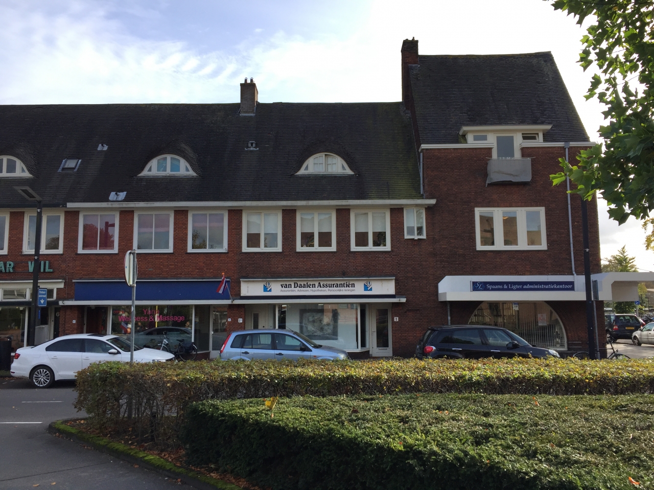 Image of Bussum, Stationsplein 2