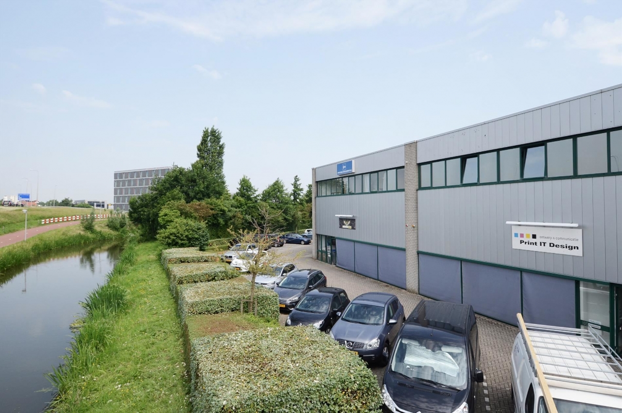 Image of Maasdijk, Aartsdijkweg 107, 109, 111