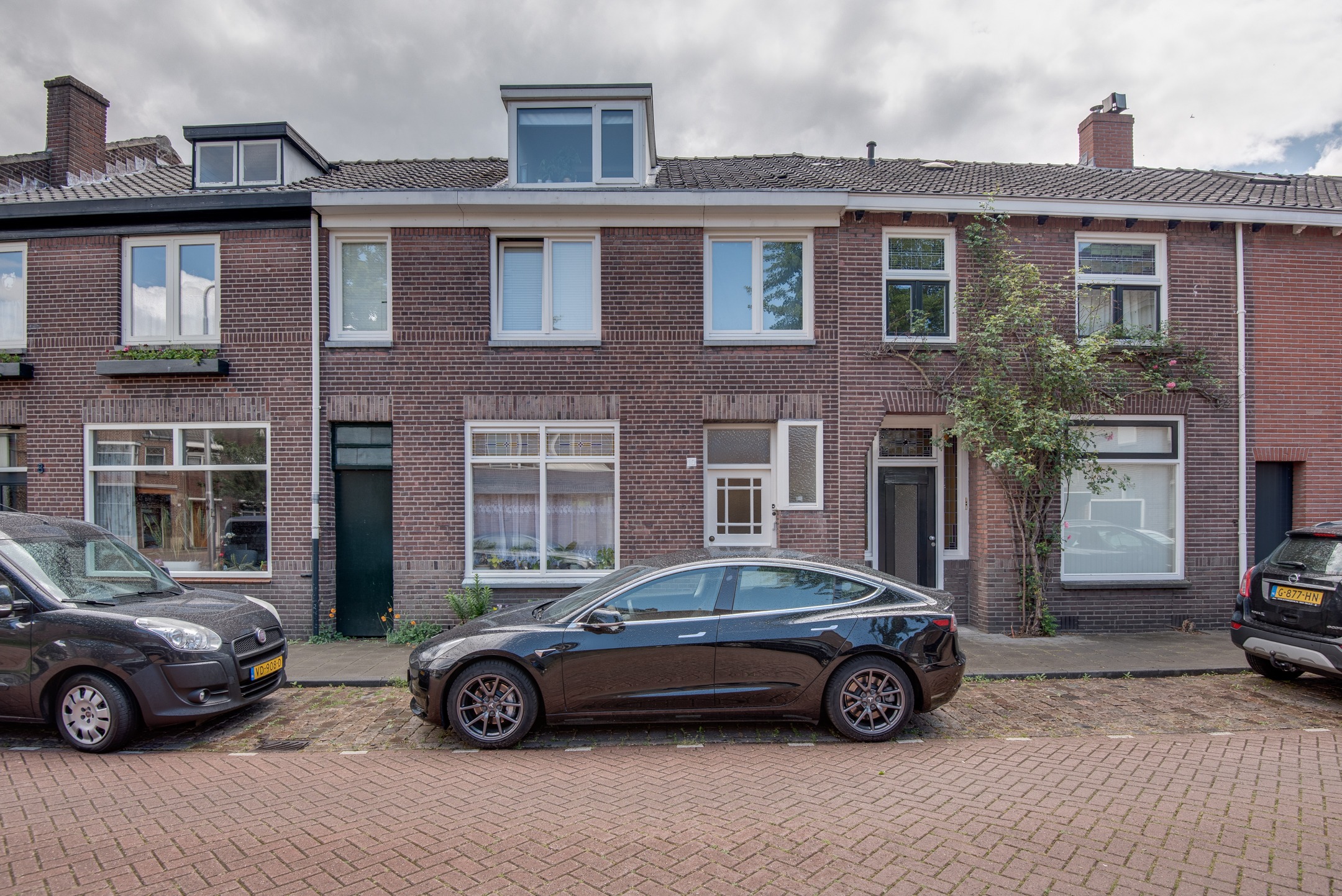 Tilburg, Violierstraat 10 10A & 10B image
