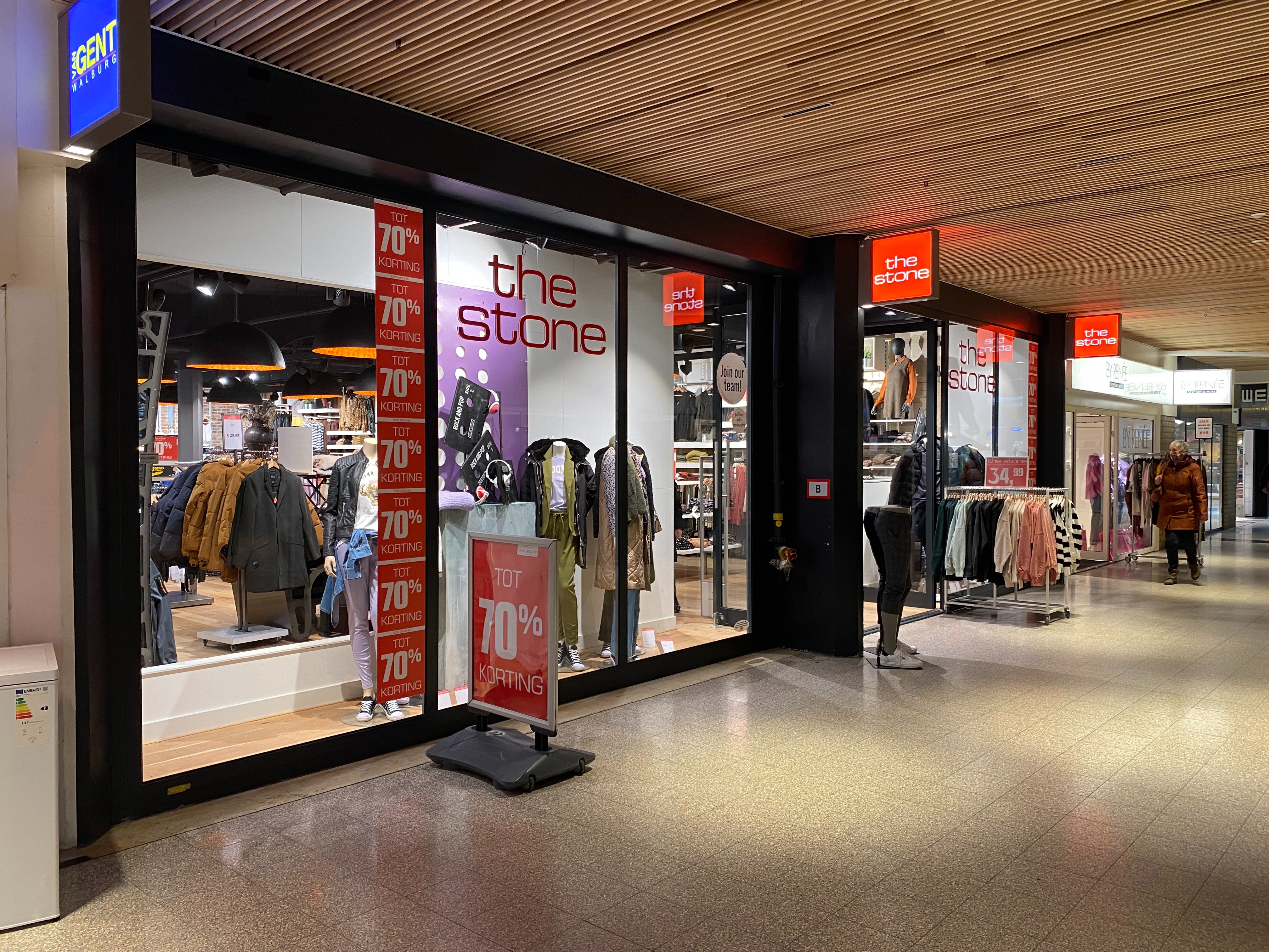 Zwijndrecht, Hof van Holland 96 -98-102 image