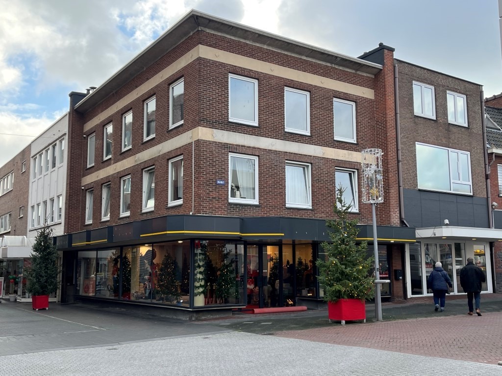 Geleen, Ansemburgstraat 15a, 15b en Markt 113 image