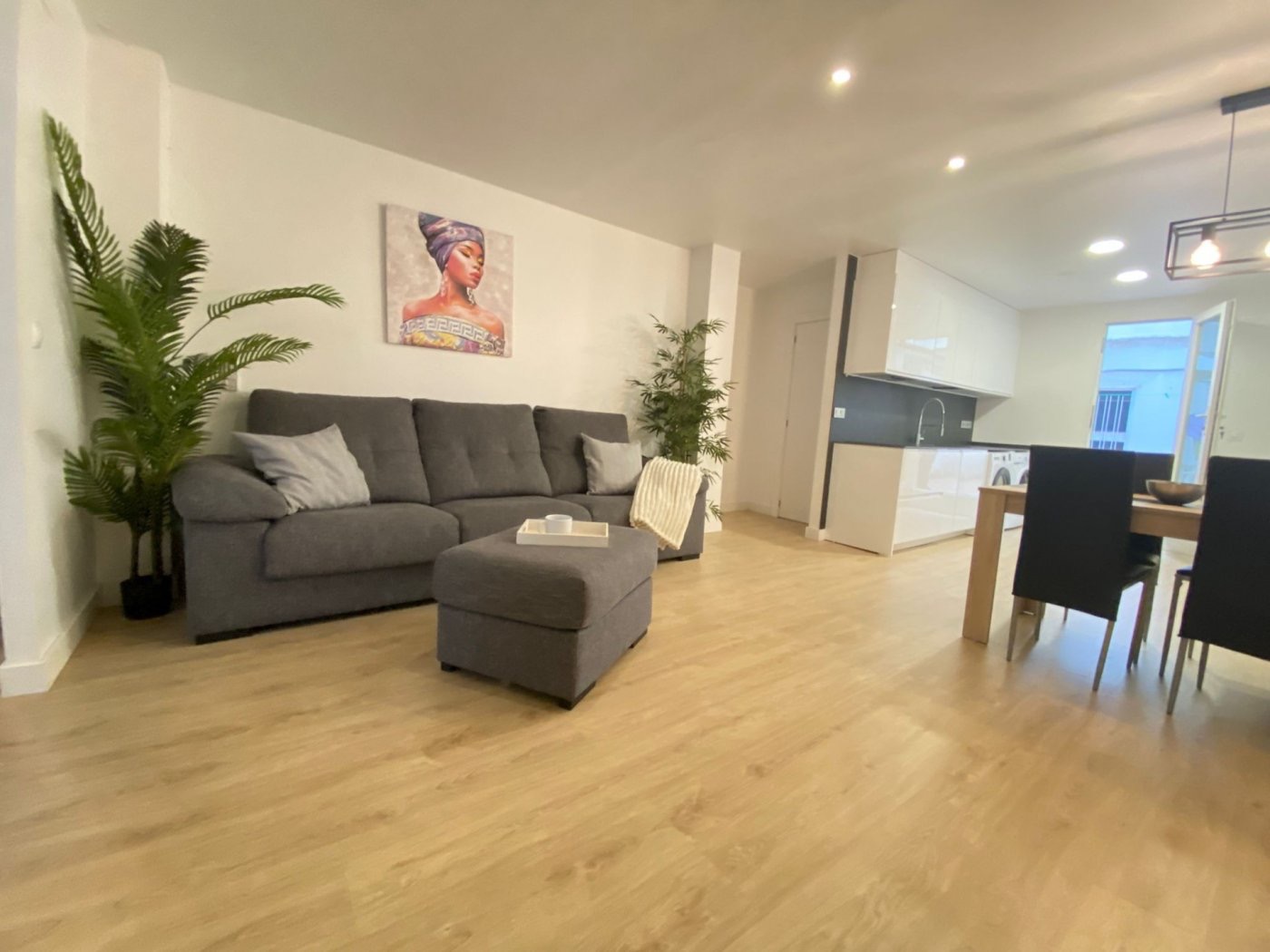 Valencia, Avenida del Cardenal Benlloch 107 image