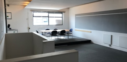 Zwanenburg, Venenweg 57 -59 image