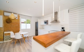 Valencia, Plaza Virgen del Amparo 5 image