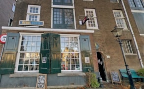 Dordrecht, Houttuinen 32 image