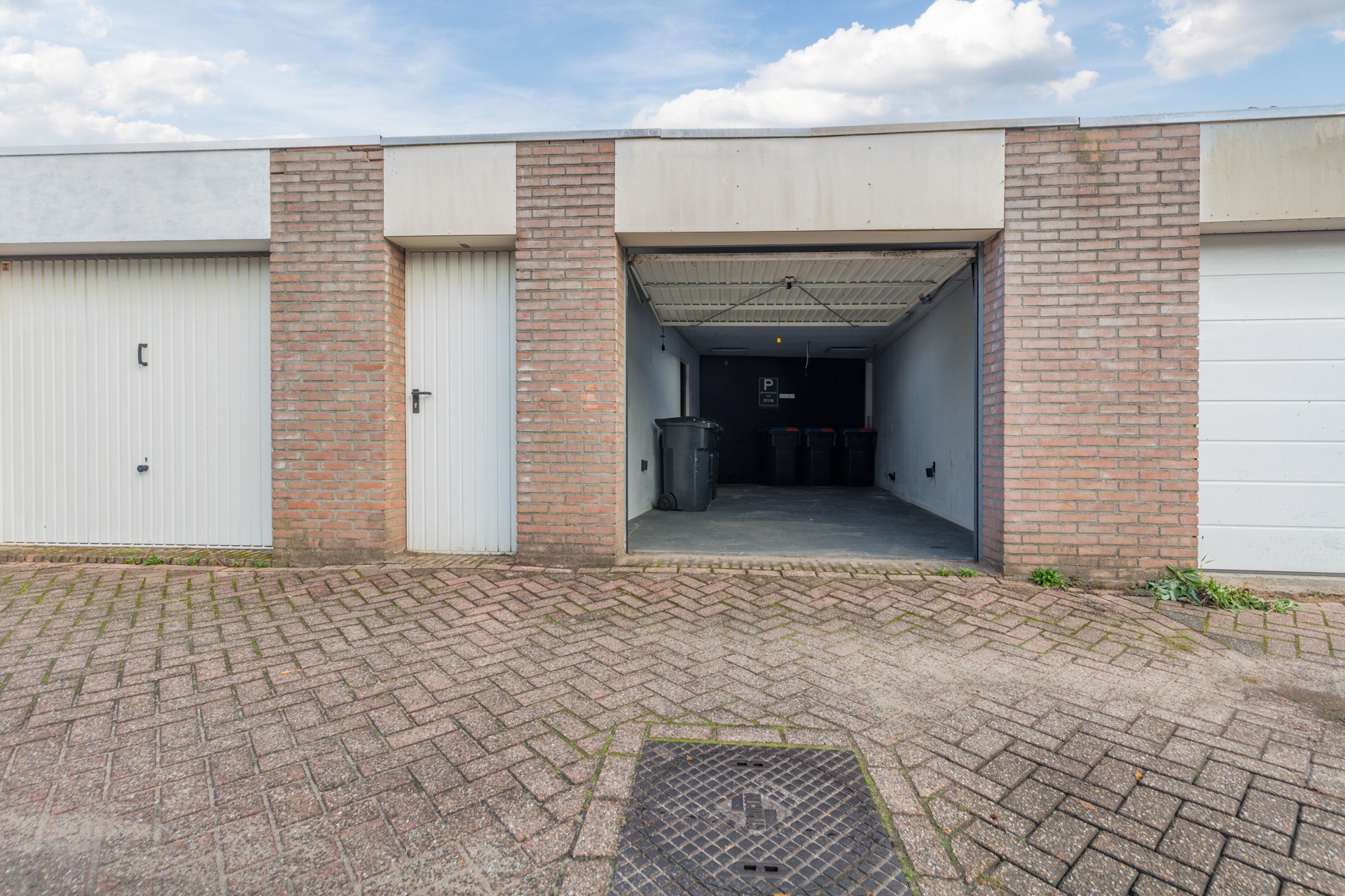 Tilburg, Bredaseweg 254 a-b-c image