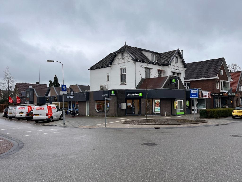 Vaassen, Dorpstraat 75 , 77, 79, Kosterstraat 2, 4, 6 en 8 image