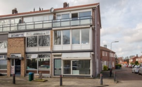 Wateringen, Doctor Schaepmanstraat 31 , Dr. Poelsstraat 2A & 2B image