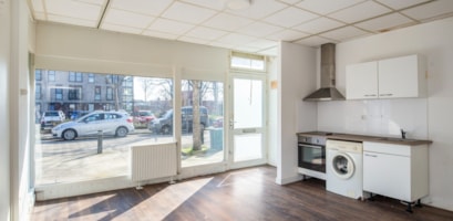 Wateringen, Doctor Schaepmanstraat 31 , Dr. Poelsstraat 2A & 2B image
