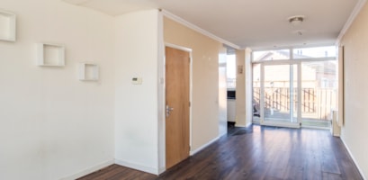 Wateringen, Doctor Schaepmanstraat 31 , Dr. Poelsstraat 2A & 2B image