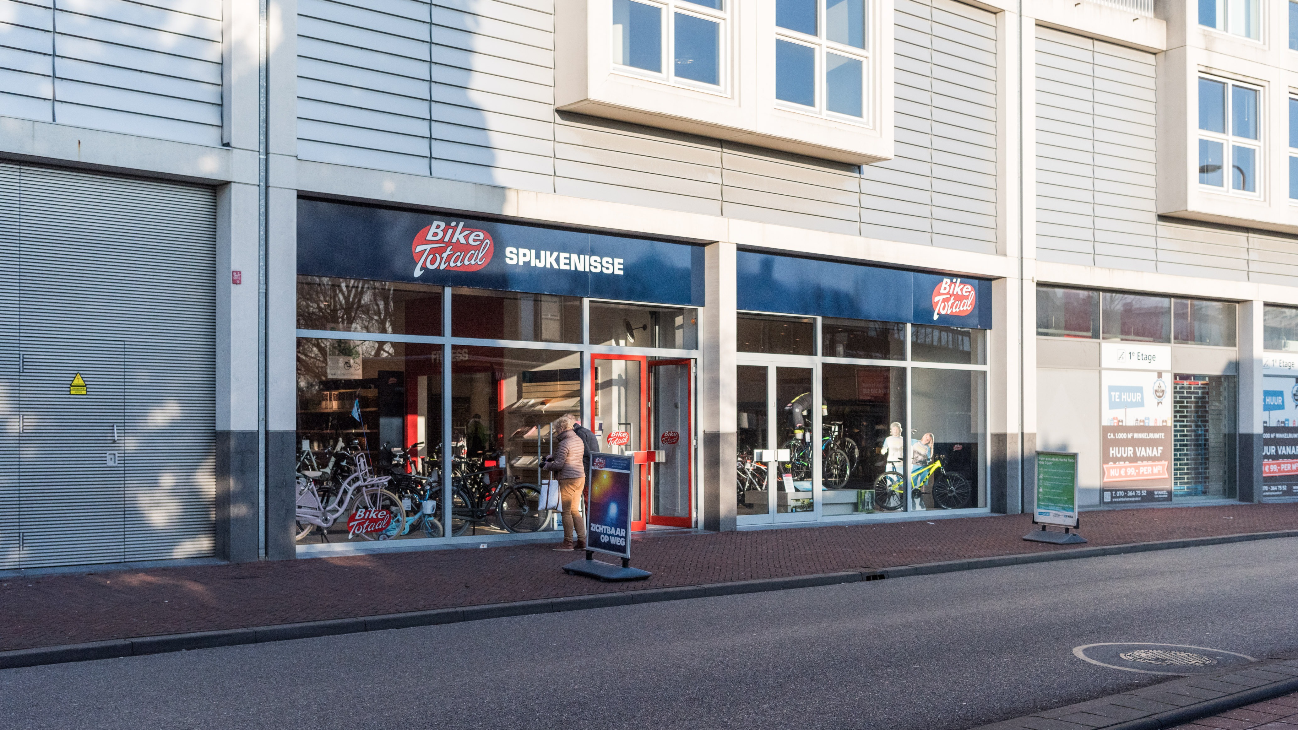 Spijkenisse, Marrewijklaan 61 & 105 image