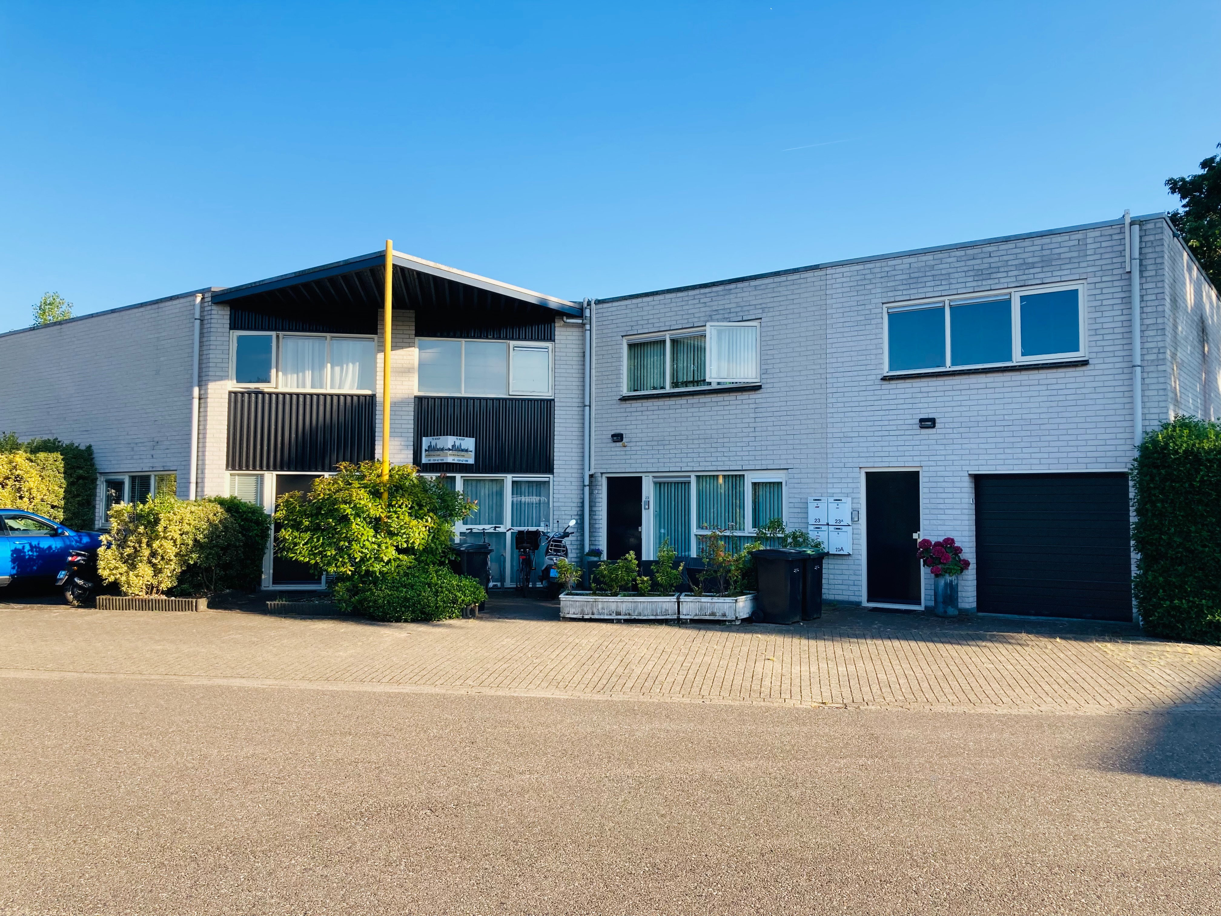 Image of Almere, Kweekgrasstraat 21 , 23 & 23A