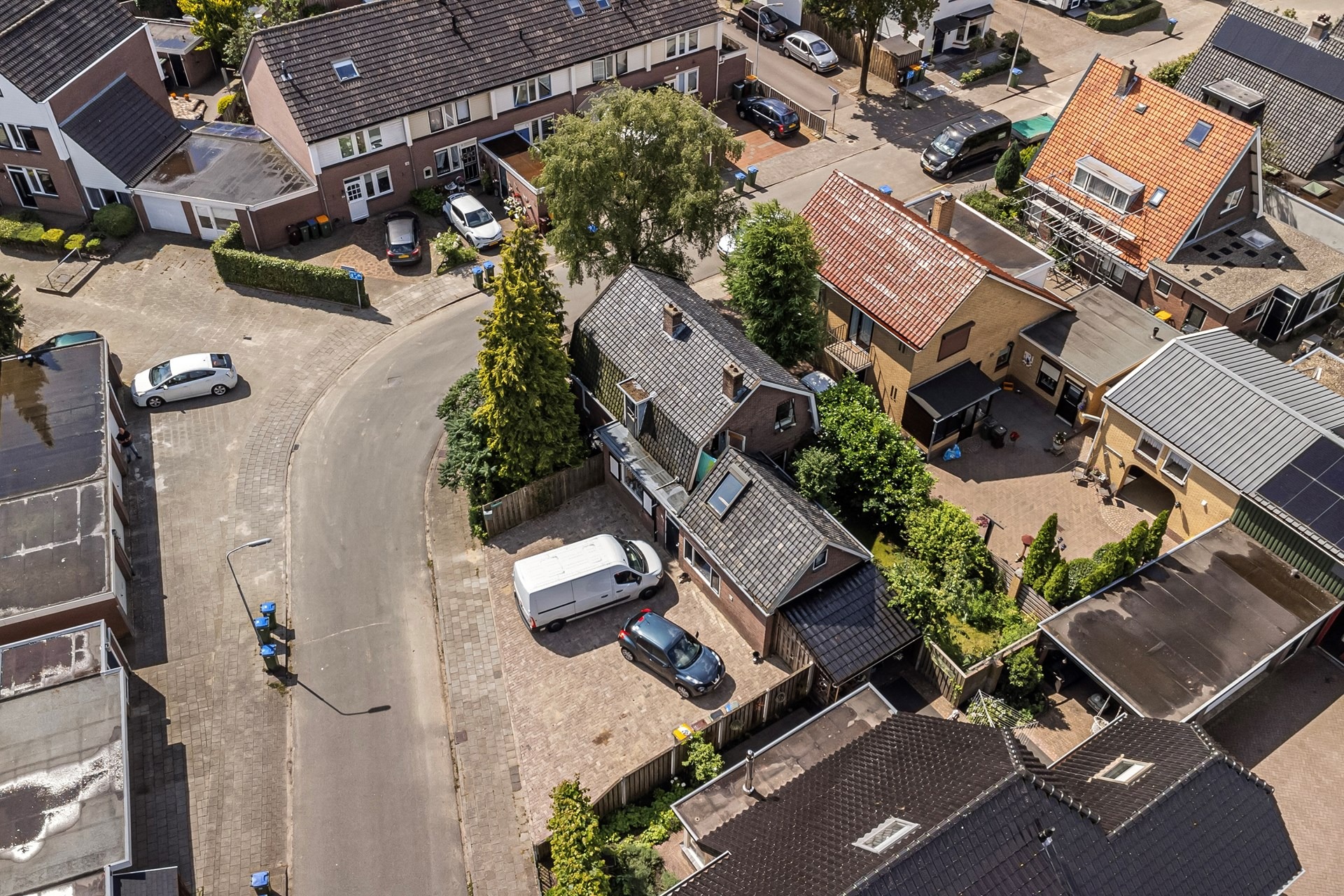 Ede, Leendert Tulplaan 6 A & 8 image