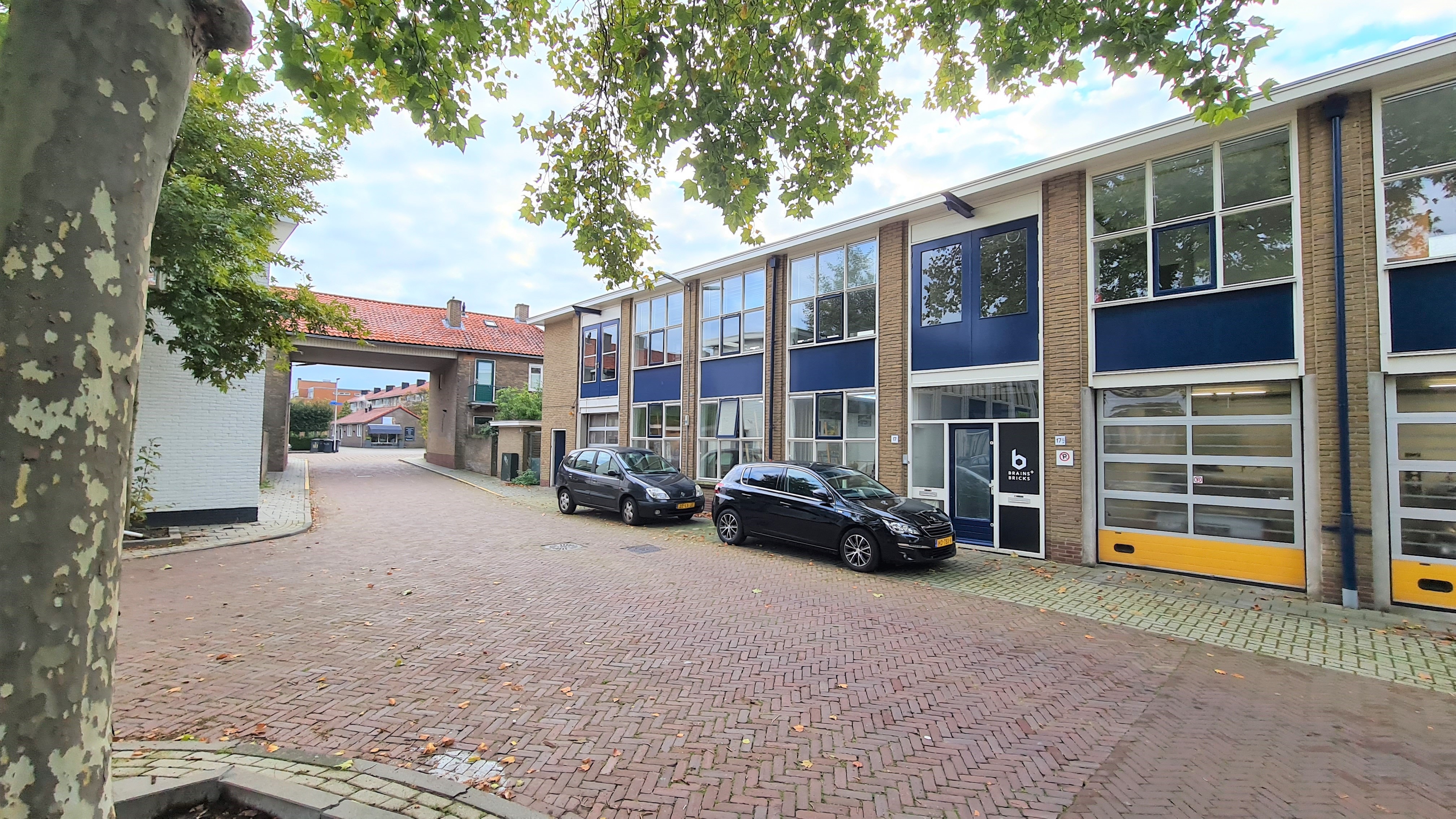 Bussum, Nijverheidswerf 15 - 33 image