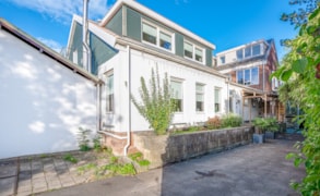 Noord-Scharwoude, Gedempte Achterburggracht 9 & Spoorstraat 2b image