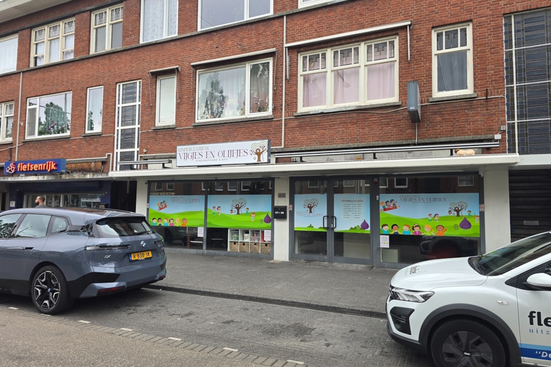 Den Haag, Dierenselaan 47Lorentzplein 33, Van der Vennestraat 91 & 99 en Koningstraat 60 & 60C Image of Den Haag, Dierenselaan 47Lorentzplein 33, Van der Vennestraat 91 & 99 en Koningstraat 60 & 60C
